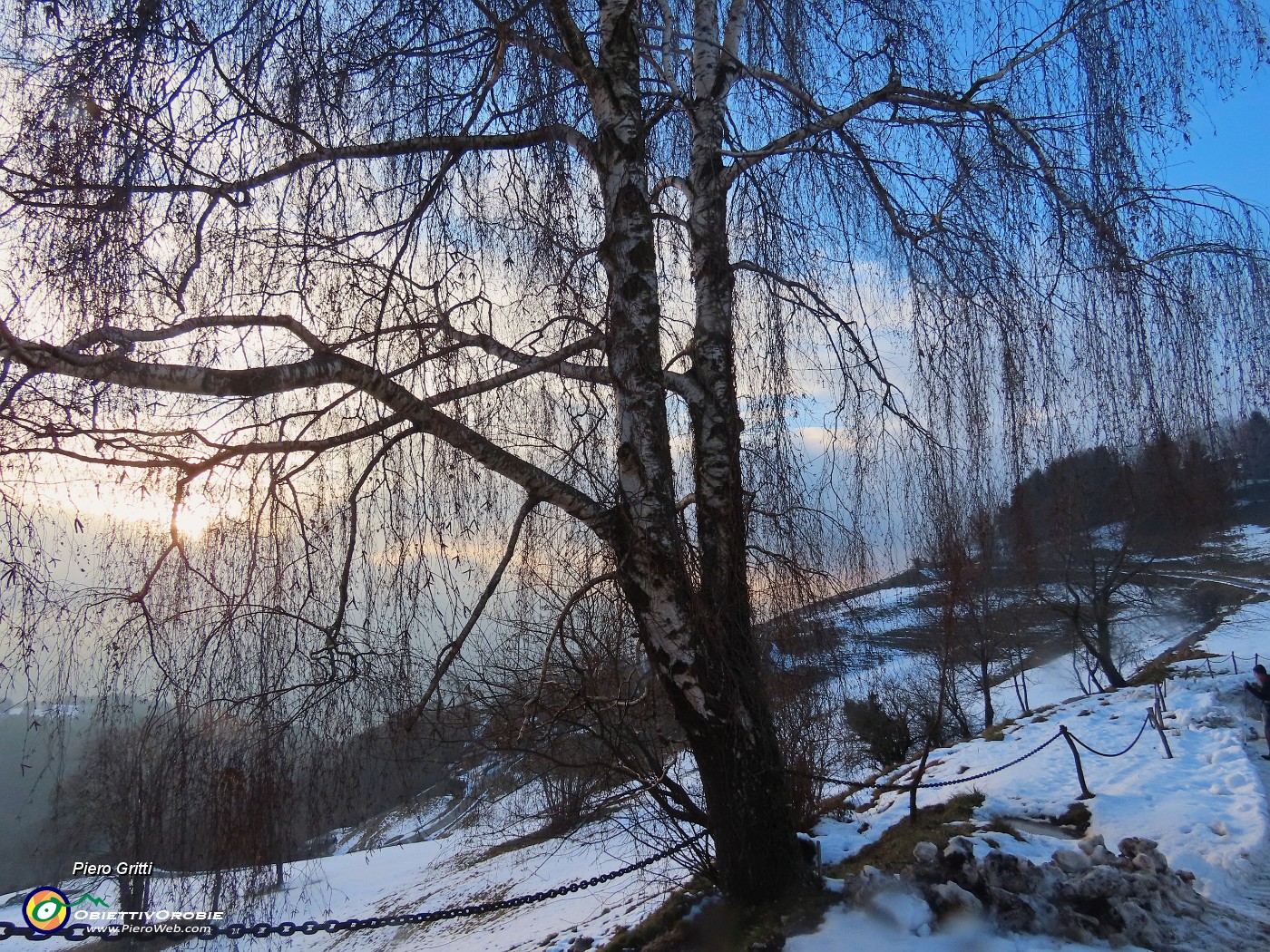 63 Ripassiamo da Lavaggio col sole che sbircia all'orizzonte.JPG